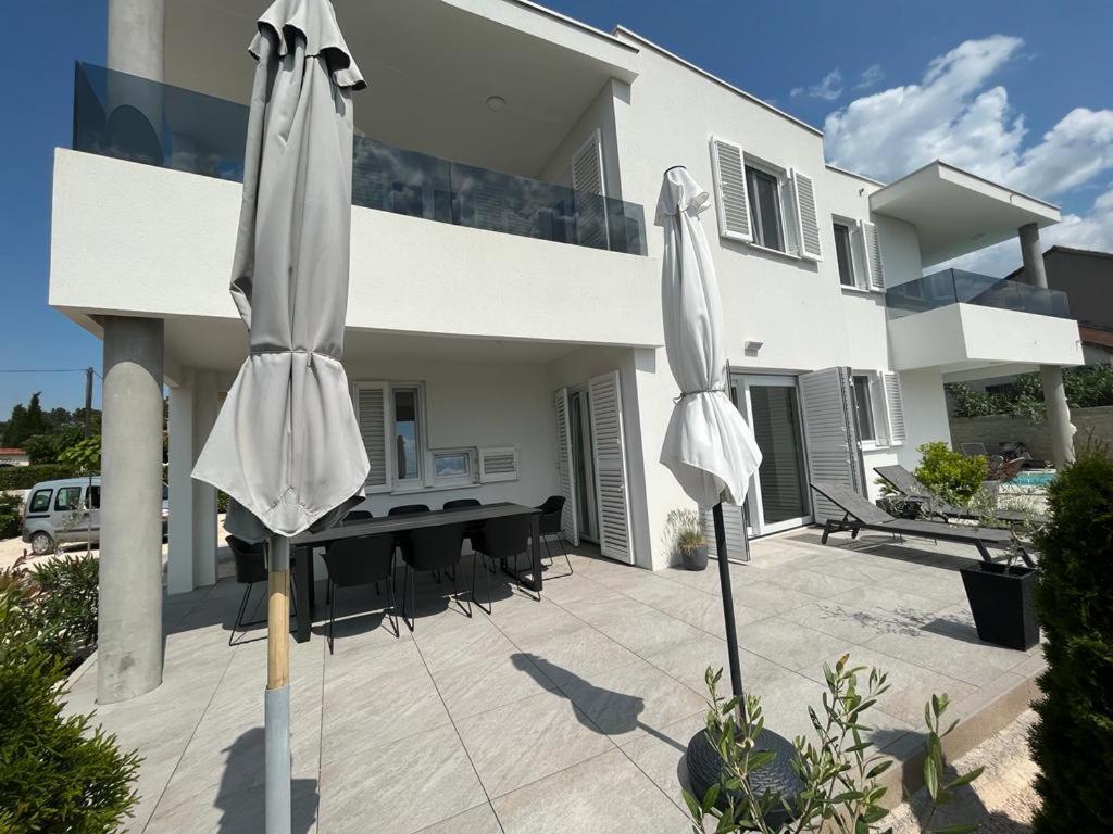 Haus Dalmatia With Heated Pool Apartment Bibinje Exterior photo
