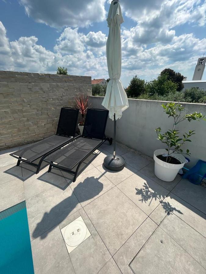 Haus Dalmatia With Heated Pool Apartment Bibinje Exterior photo