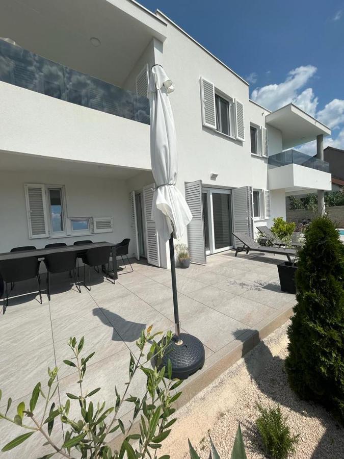 Haus Dalmatia With Heated Pool Apartment Bibinje Exterior photo